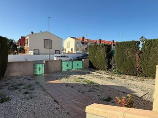 Chalet en venta en Urbanizaciones en Guardamar del Segura
