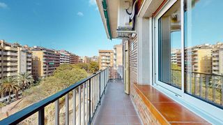 Piso en venta en Sants en Barcelona