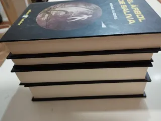 4 libros Edhasa Nebulae.