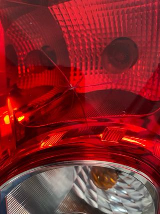 Piloto trasero  derecho dacia duster