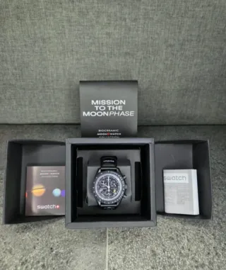Swatch Moonswatch Mission To Snoopy Nero