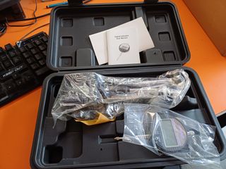Calibrador Digital con Estuche