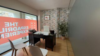 Local comercial en alquiler en Bola de Oro - Serrallo en Granada