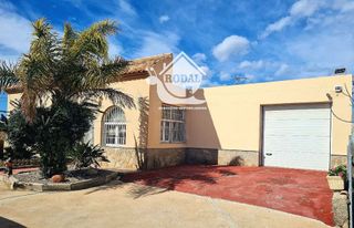 Chalet en venta en La Cañada-Costacabana-Loma Cabrera-El Alquián en Almería