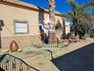 Chalet en venta en La Cañada-Costacabana-Loma Cabrera-El Alquián en Almería