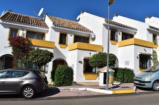 Casa adosada en venta en Calahonda en Mijas
