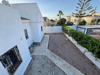 Chalet en venta en La Siesta - El Salado - Torreta en Torrevieja