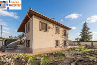 Chalet en venta en Gójar