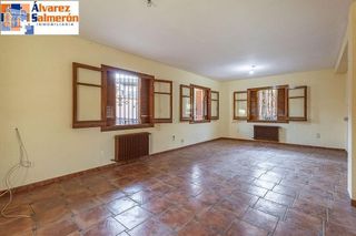 Chalet en venta en Gójar