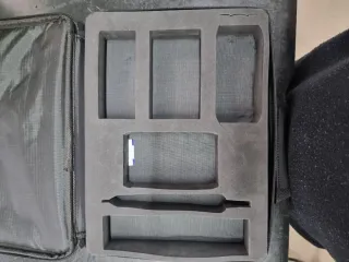 Maleta negra con asas