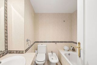 Piso en venta en Nueva Andalucía centro en Marbella