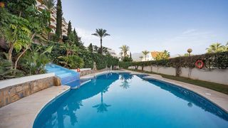 Piso en venta en Nueva Andalucía centro en Marbella