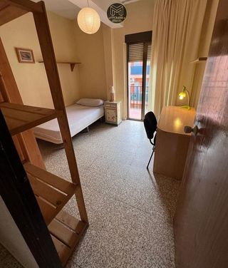 Piso en venta en Linares