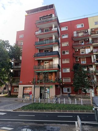 Piso en venta en La Llum en Valencia