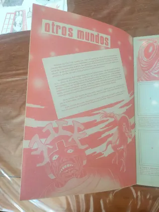 Álbum Otros Mundos Vacío. Muy buen estado ed. Maga