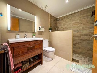 Piso en venta en Franqueses del Vallès, les