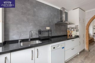 Casa adosada en venta en Ogíjares