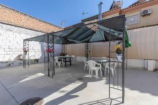 Casa adosada en venta en Ogíjares