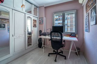 Piso en venta en Parque Ayala - Jardín de la Abadía - Huelín en Málaga