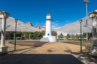 Piso en venta en Parque Ayala - Jardín de la Abadía - Huelín en Málaga