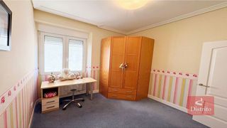 Piso en venta en Puerto Chico en Santander