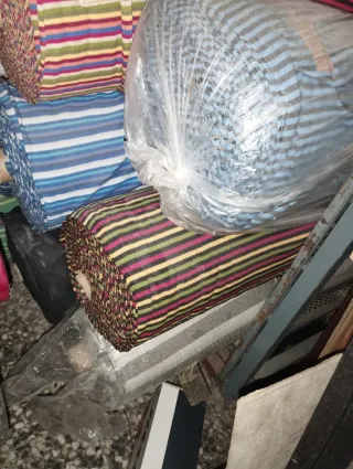 Lote de rollos de tela a rayas