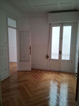 Piso en alquiler en Jerónimos en Madrid