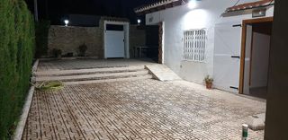 Chalet en venta en Alginet