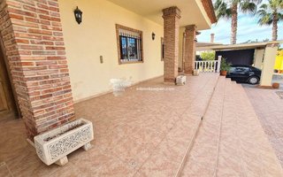 Chalet en venta en Catral