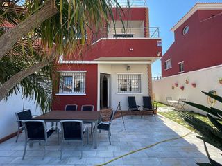 Chalet en venta en Zona Pueblo en Pilar de la Horadada