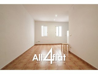 Piso en venta en El Raval en Barcelona