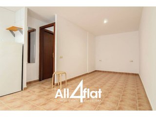 Piso en venta en El Raval en Barcelona