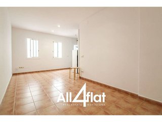 Piso en venta en El Raval en Barcelona