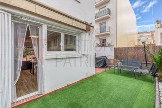 Casa pareada en venta en Centre en Pineda de Mar