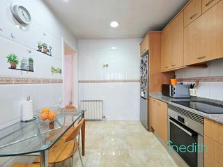 Casa adosada en venta en Abrera
