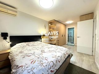 Ático en venta en Les Roquetes en Barcelona