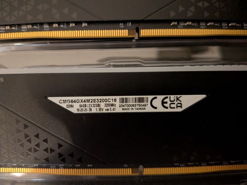 Corsair Vengeance RGB RS DDR4 64GB (2x32GB) 3200 afbeelding 3