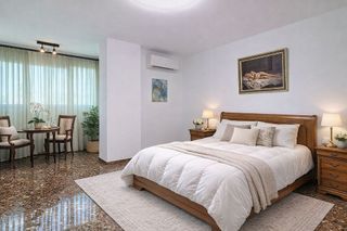 Piso en venta en Benicalap en Valencia