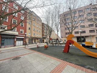 Piso en venta en Plaza España - Villa Pilar - Reyes Católicos - Vadillos en Burgos