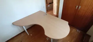 Mesa de escritorio profesional madera y metal