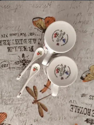 Dos tazas de colección  Dora Papis@ from Easy Life