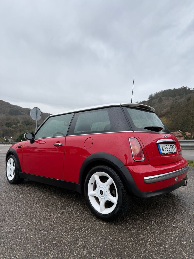 MINI Cooper 2002 - foto 1