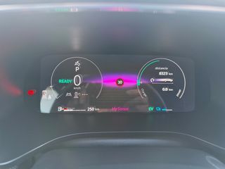 Por 349€ mes Arkana Techno ETECH full hybrid 145CV