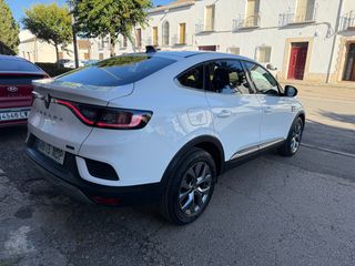 Por 349€ mes Arkana Techno ETECH full hybrid 145CV