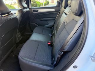 Por 349€ mes Arkana Techno ETECH full hybrid 145CV