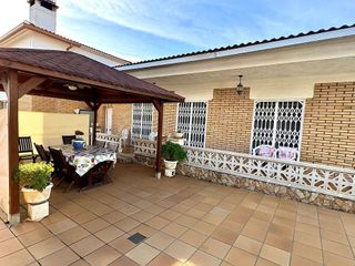 Chalet en venta en Urbanitzacions en Lloret de Mar