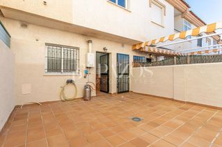 Casa adosada en venta en Centro en Alhaurín de la Torre