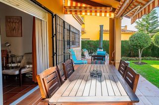 Casa pareada en venta en Calahonda en Mijas