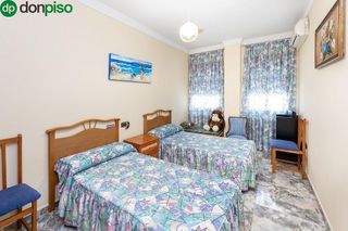 Chalet en venta en Iznalloz