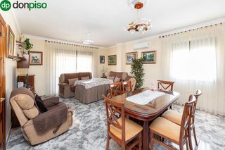 Chalet en venta en Iznalloz